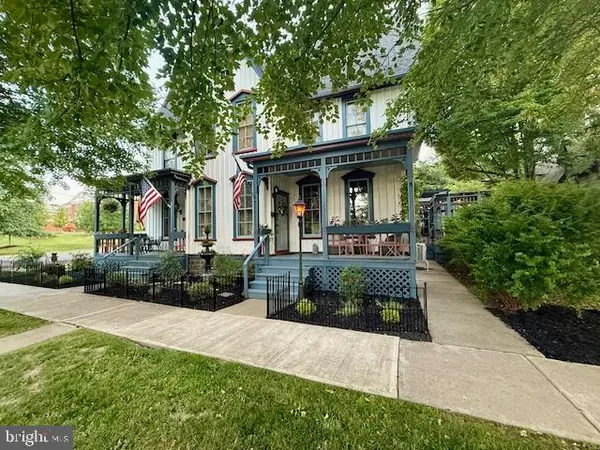 28 Central Ave, WELLSBORO, PA 16901