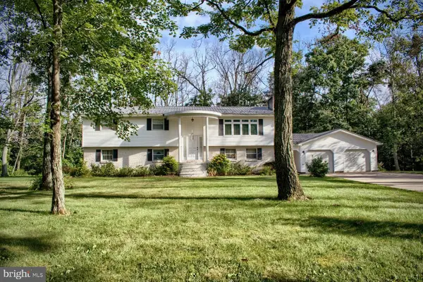 467 Swanger Rd, NEW COLUMBIA, PA 17856