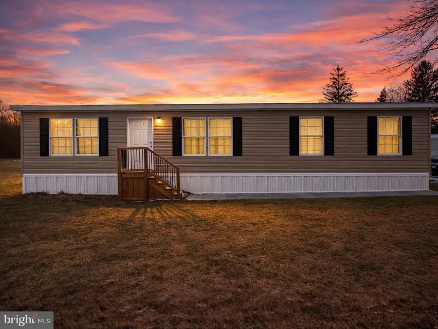 15 Ann St, Mifflinburg, PA 17844 - #2