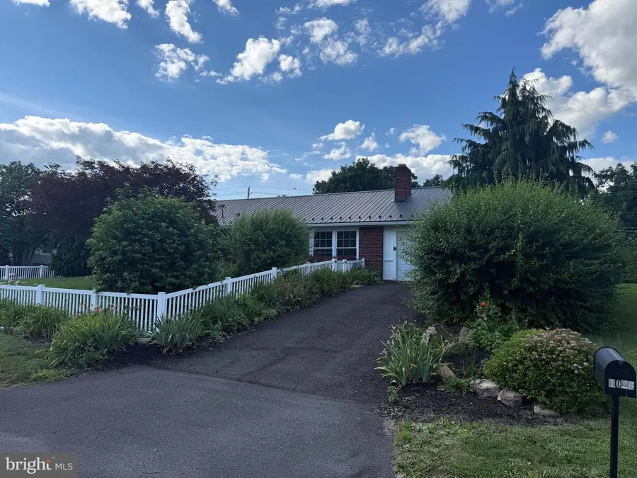 1030 Saint Paul St, Lewisburg, PA 17837 - #2