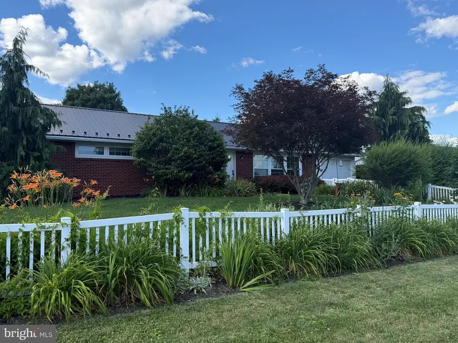 1030 Saint Paul St, Lewisburg, PA 17837 - #3