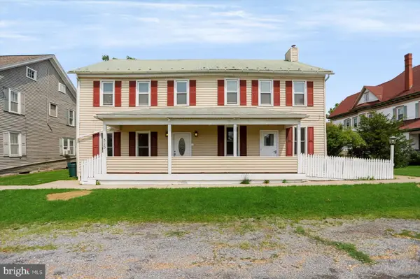 313 Market St, NEW BERLIN, PA 17855