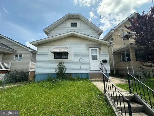 2018 Constitution Blvd, NEW KENSINGTON, PA 15068