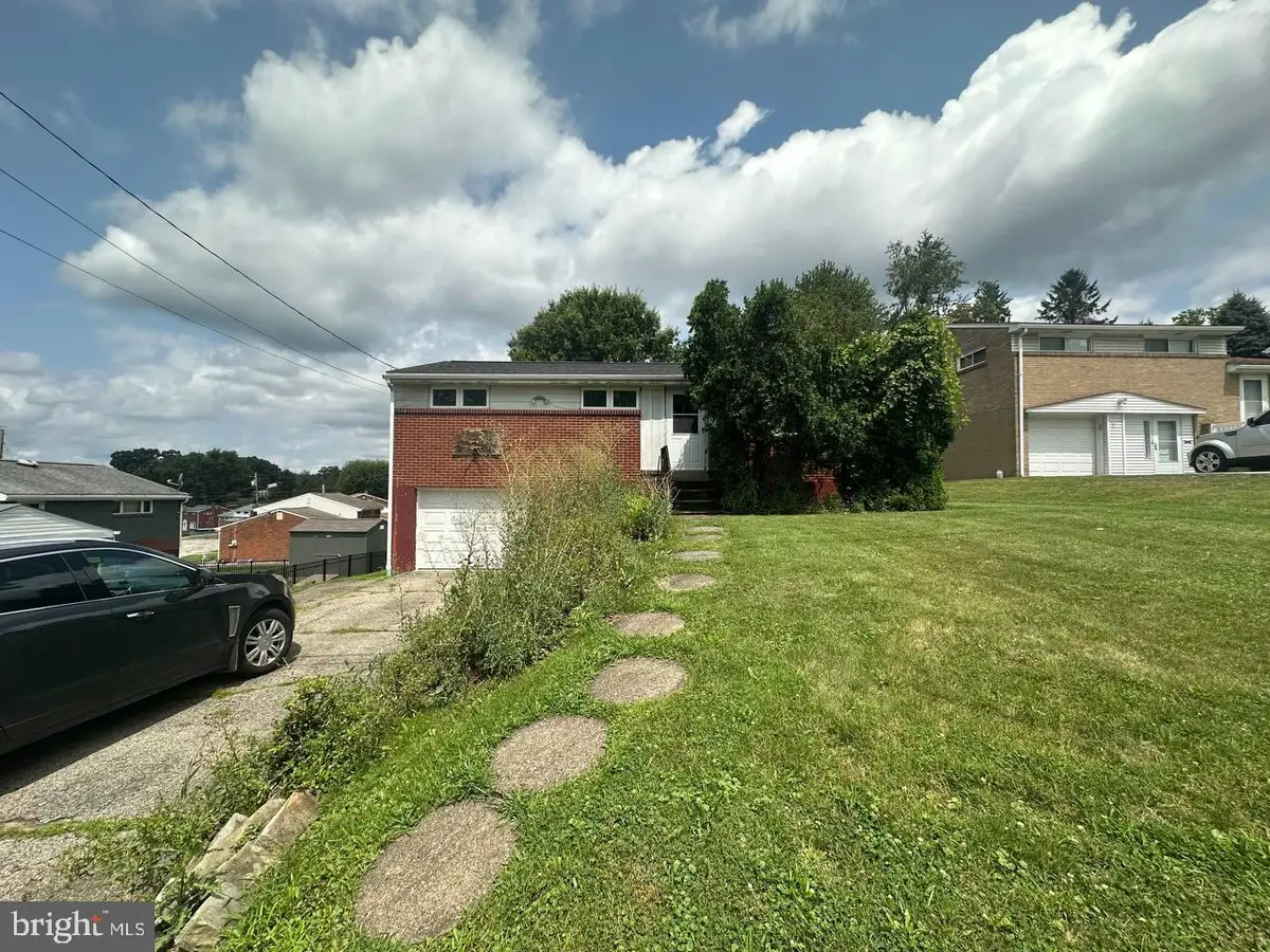 550 Colonial Manor Road, North Huntingdon, PA 15642 - #1