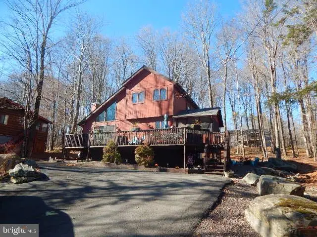 75 Woodhill Ln, Lake Ariel, PA 18436 - Image #2