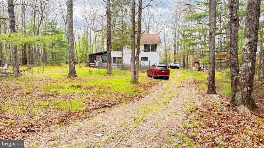 121 Ledgewood Dr, Hawley, PA 18428 - #2