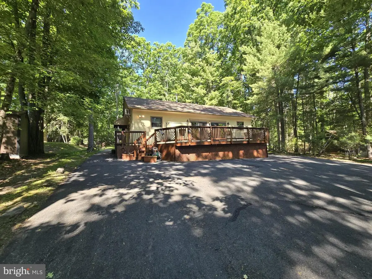 24 Lakeside Dr, Lakeville, PA 18438 - #1