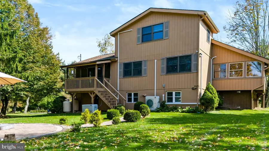 1605 Ridgeview Ct, Lake Ariel, PA 18436 - #3