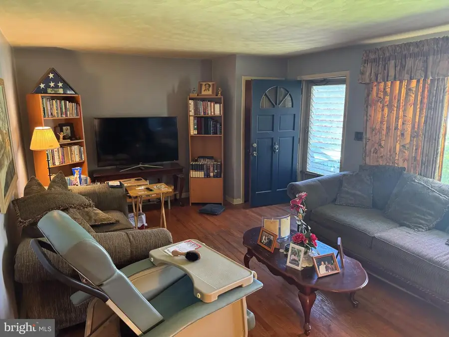 34 Woodland Dr, Jacobus, PA 17407 - Image #2