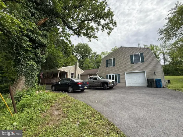 4810 Fake Rd, YORK, PA 17406
