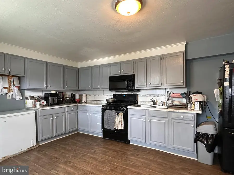 32 N York St, Etters, PA 17319 - Image #3