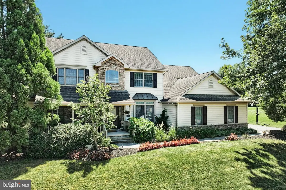 2415 Emiray Ct, York, PA 17403 - Image #1