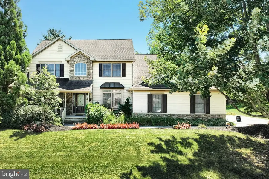 2415 Emiray Ct, York, PA 17403 - Image #2