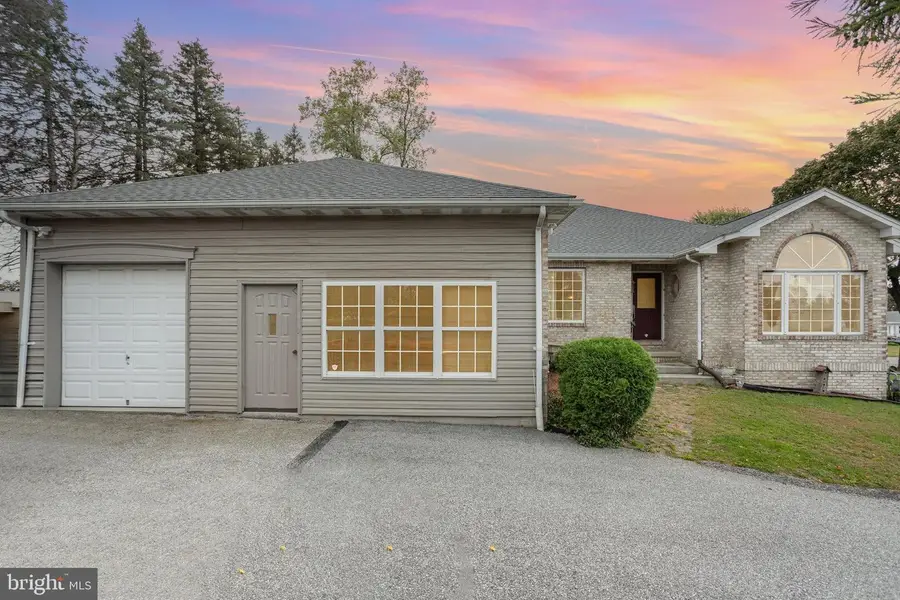 950 Cape Horn Rd, York, PA 17402 - Image #2