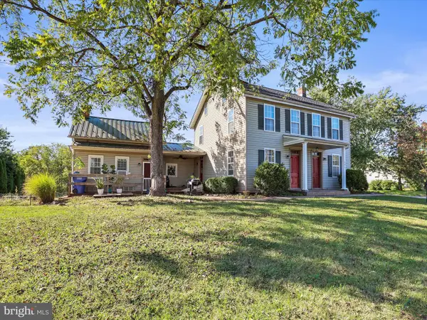 595 Locust Point Rd, YORK, PA 17406