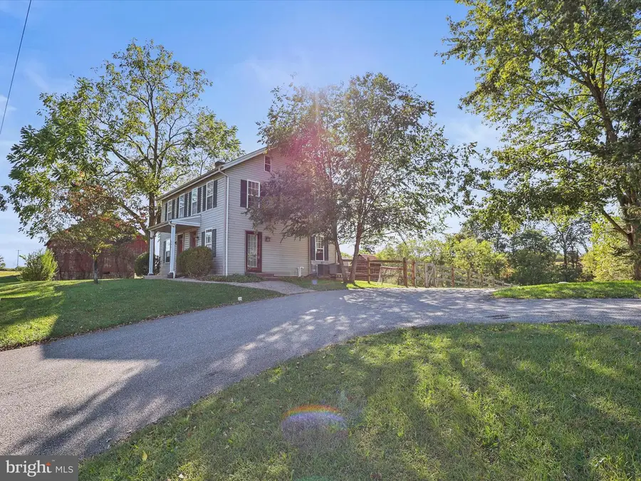 595 Locust Point Rd, York, PA 17406 - Image #3