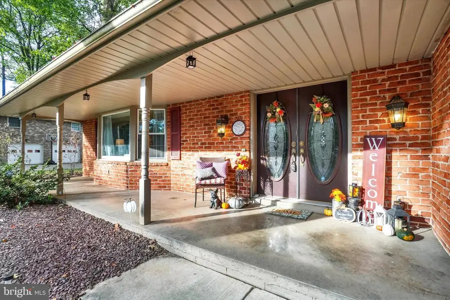 4061 Robinhood Dr, York, PA 17408 - Image #3