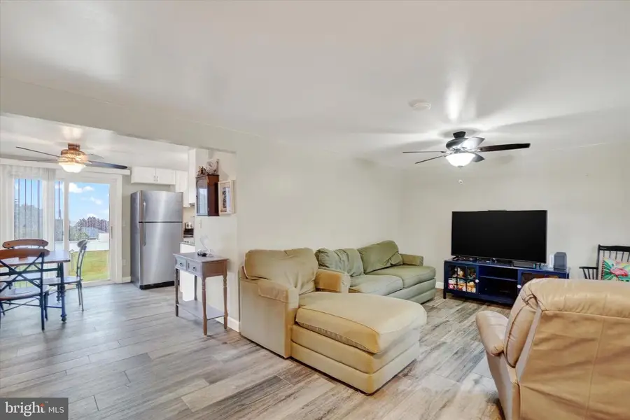 3005 Acorn Ln, Red Lion, PA 17356 - Image #3