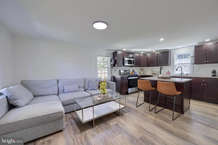 15 Burkholder Rd, Red Lion, PA 17356 - Image #2