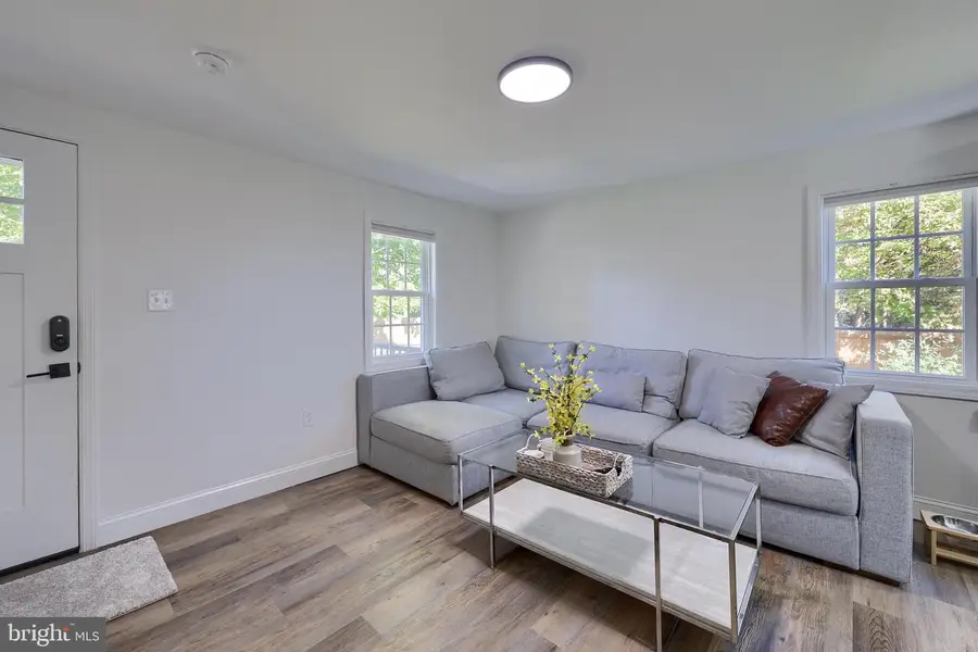 15 Burkholder Rd, Red Lion, PA 17356 - Image #3