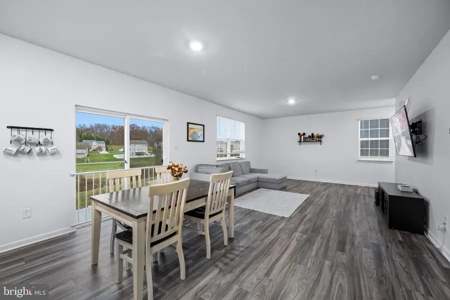 135 Knobby Hook Dr, Hanover, PA 17331 - #3