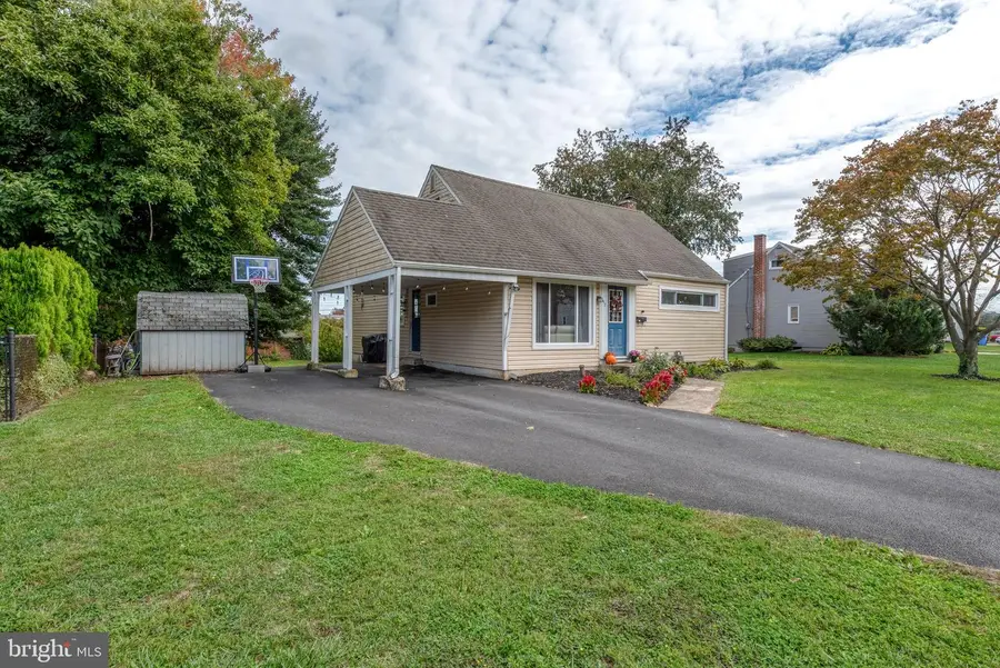 157 Sylvan Dr, York, PA 17402 - Image #3