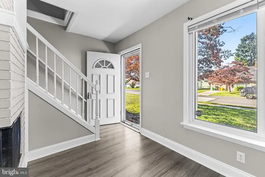 1221 Continental Rd, York, PA 17404 - Image #3