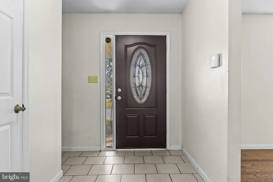 1945 Normandie Dr, York, PA 17408 - Image #2