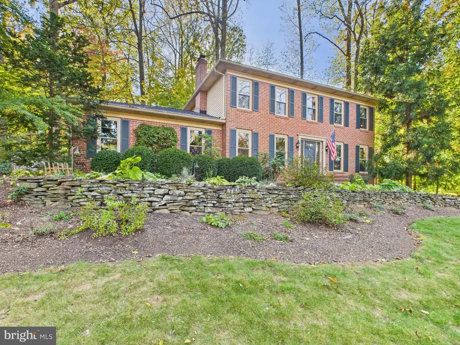 3984 Little John Dr, York, PA 17408 - Image #2