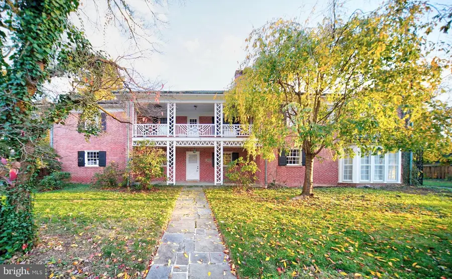 354 Pine Hill Ln, York, PA 17403 - Image #2