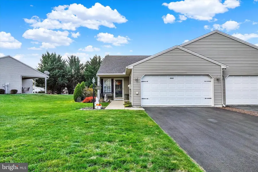 2860 Golden Villas Dr, York, PA 17408 - Image #2