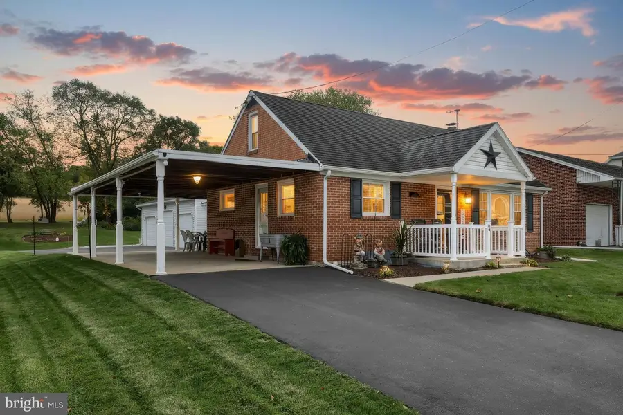 96 Church St, Seven Valleys, PA 17360 - Image #2