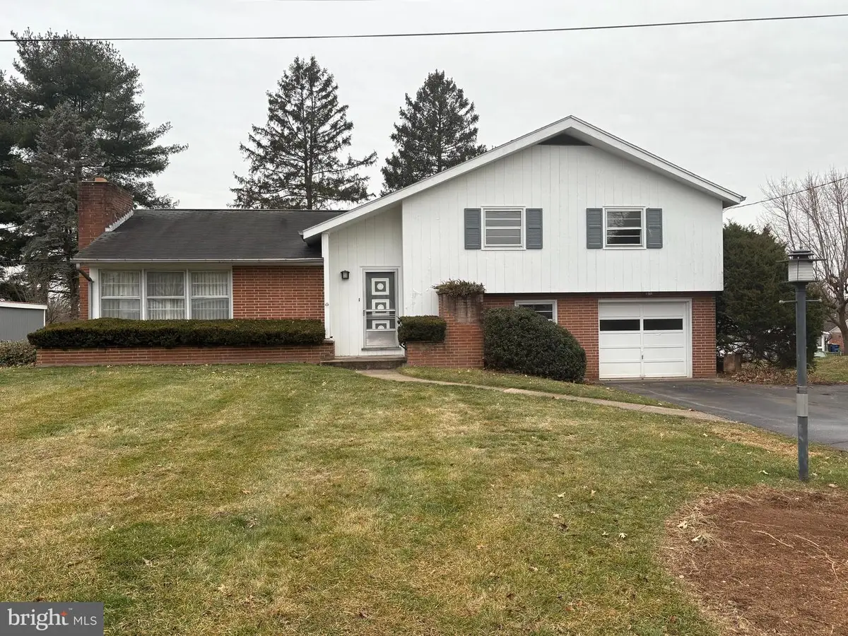 2330 Birch Rd, York, PA 17408 - Image #1