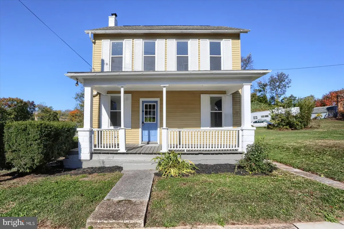 122 S 2nd St, Mount Wolf, PA 17347 - Image #1