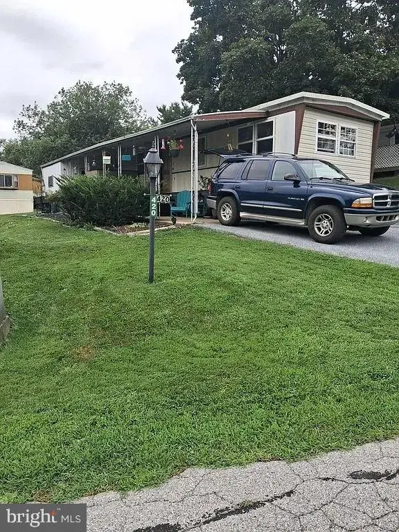 420 Holly Dr, Mount Wolf, PA 17347 - Image #1