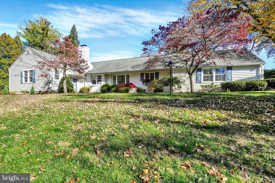 1190 Country Club Rd, York, PA 17403 - Image #2