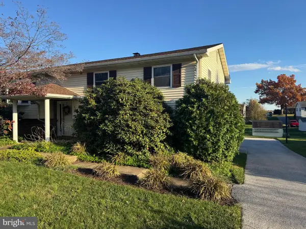 2648 Danielle Dr, DOVER, PA 17315