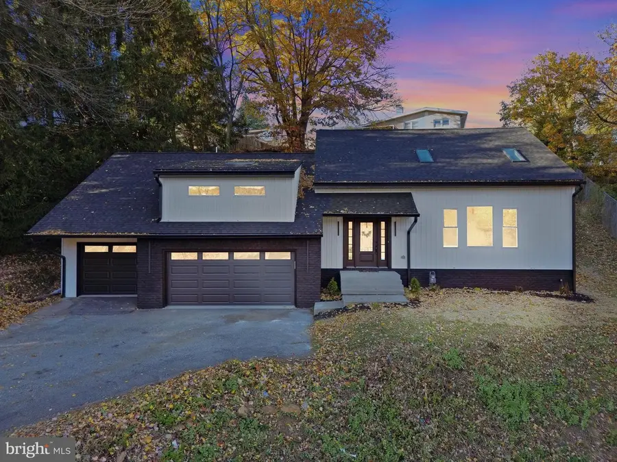 1321 Valley View Rd, York, PA 17403 - Image #2