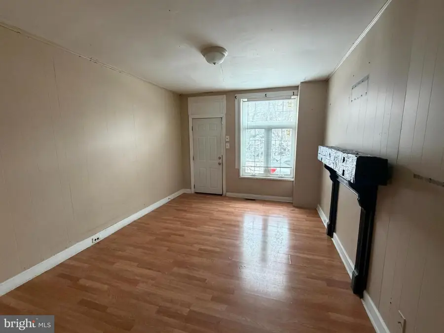 348 W Gay Ave, York, PA 17401 - Image #3