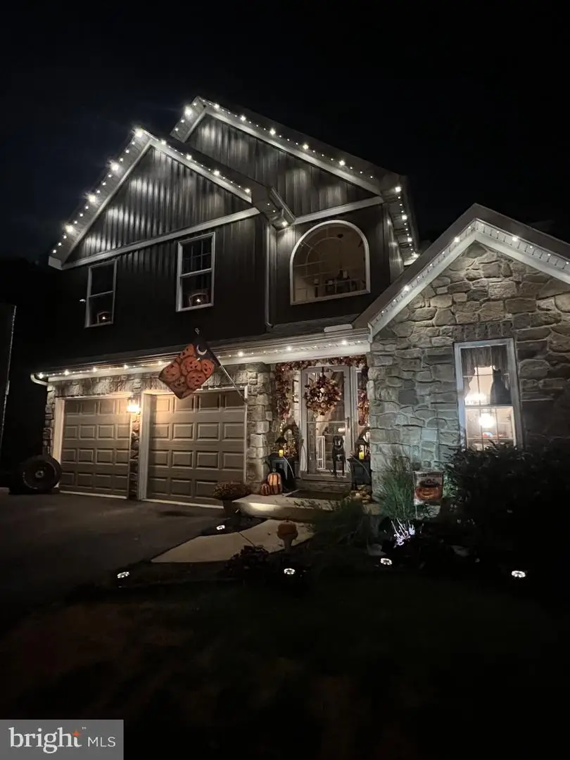 495 Thomas Armor Dr, Windsor, PA 17366 - Image #2