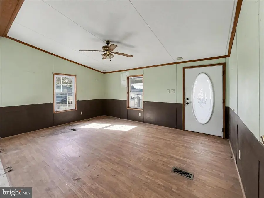 1680 Wood Crest Ln, Glen Rock, PA 17327 - Image #3