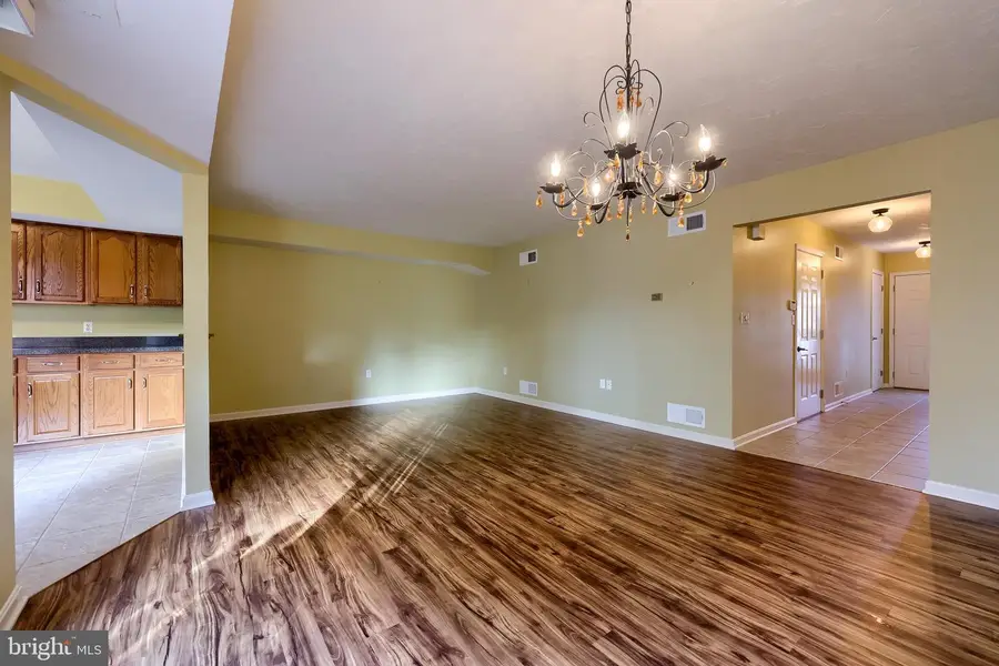 3552 Mimi Ct, York, PA 17402 - Image #2