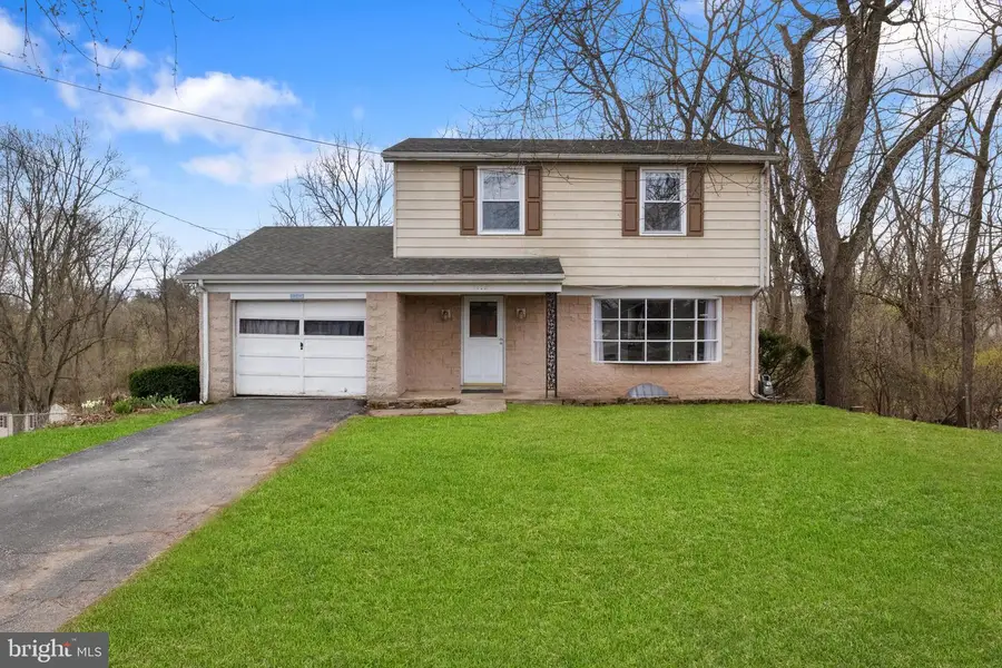 2636 Sedgewick Ave, Dover, PA 17315 - Image #2
