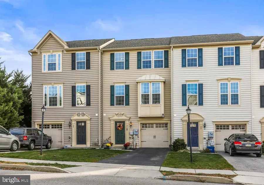 26 S Center St, Hanover, PA 17331 - Image #2