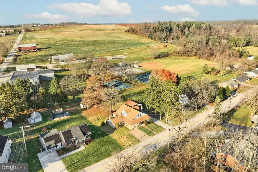 9446-9448 E Springfield Rd, Seven Valleys, PA 17360 - Image #2