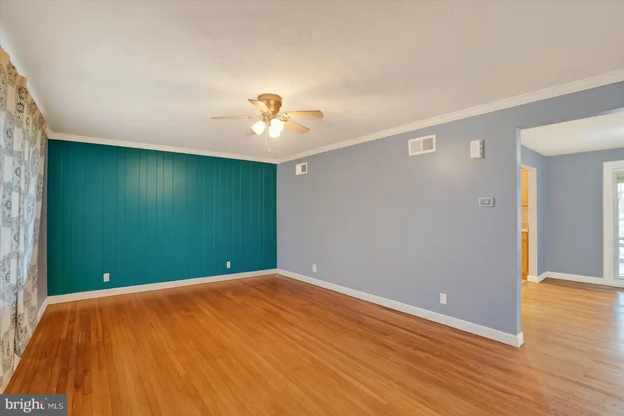 1767 Oakley Dr, Dover, PA 17315 - Image #2