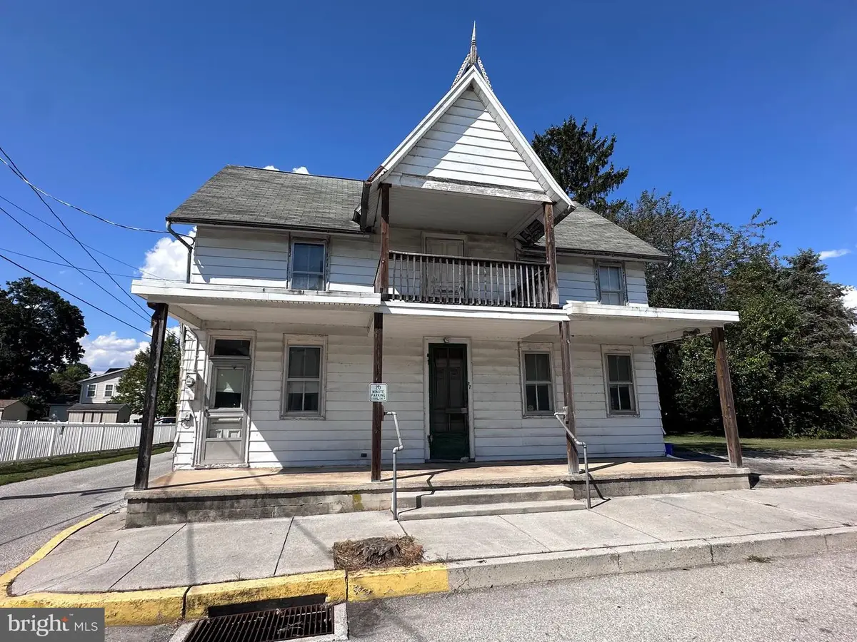 27 E Broadway, Etters, PA 17319 - Image #1
