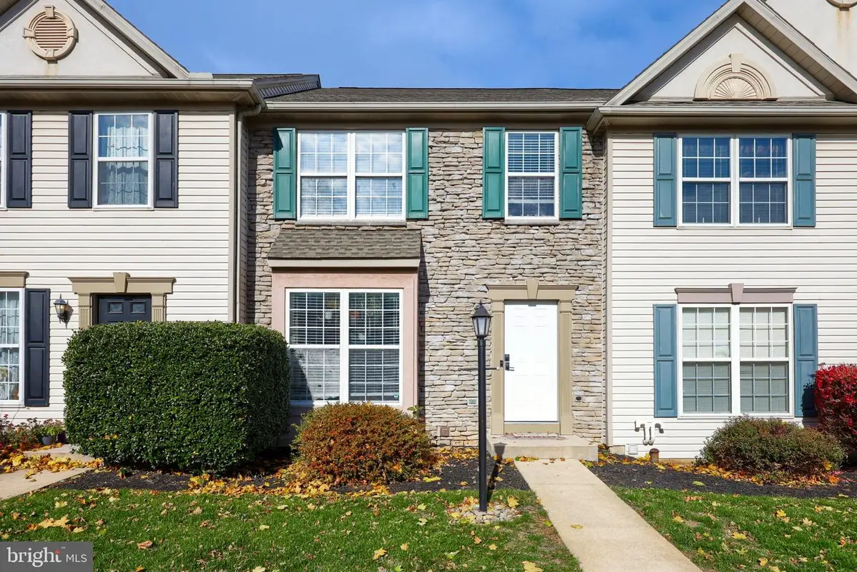 141 Chandler Dr, Red Lion, PA 17356 - Image #1