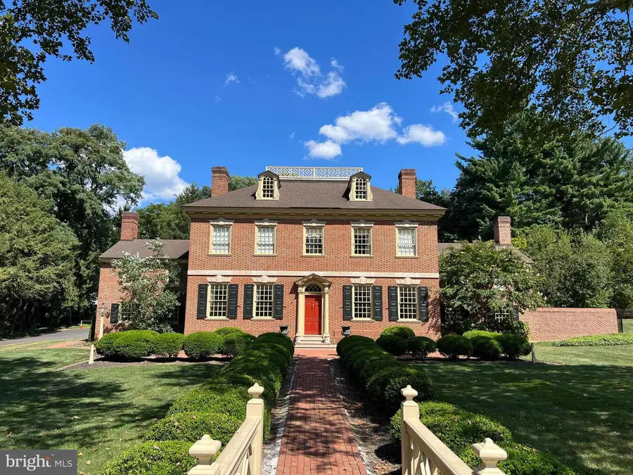 1101 Smallbrook Ln, York, PA 17403 - Image #2