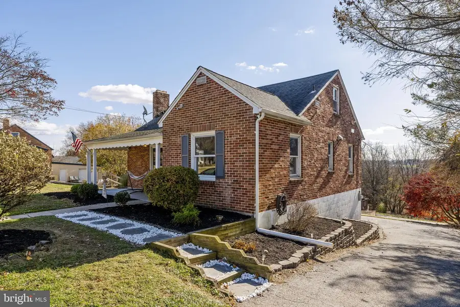 520 E Lancaster St, Red Lion, PA 17356 - Image #2